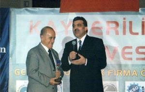 President Abdullah Gül Participated in “Sakıp Sabancı Art Work” By Giving a Photograph of His